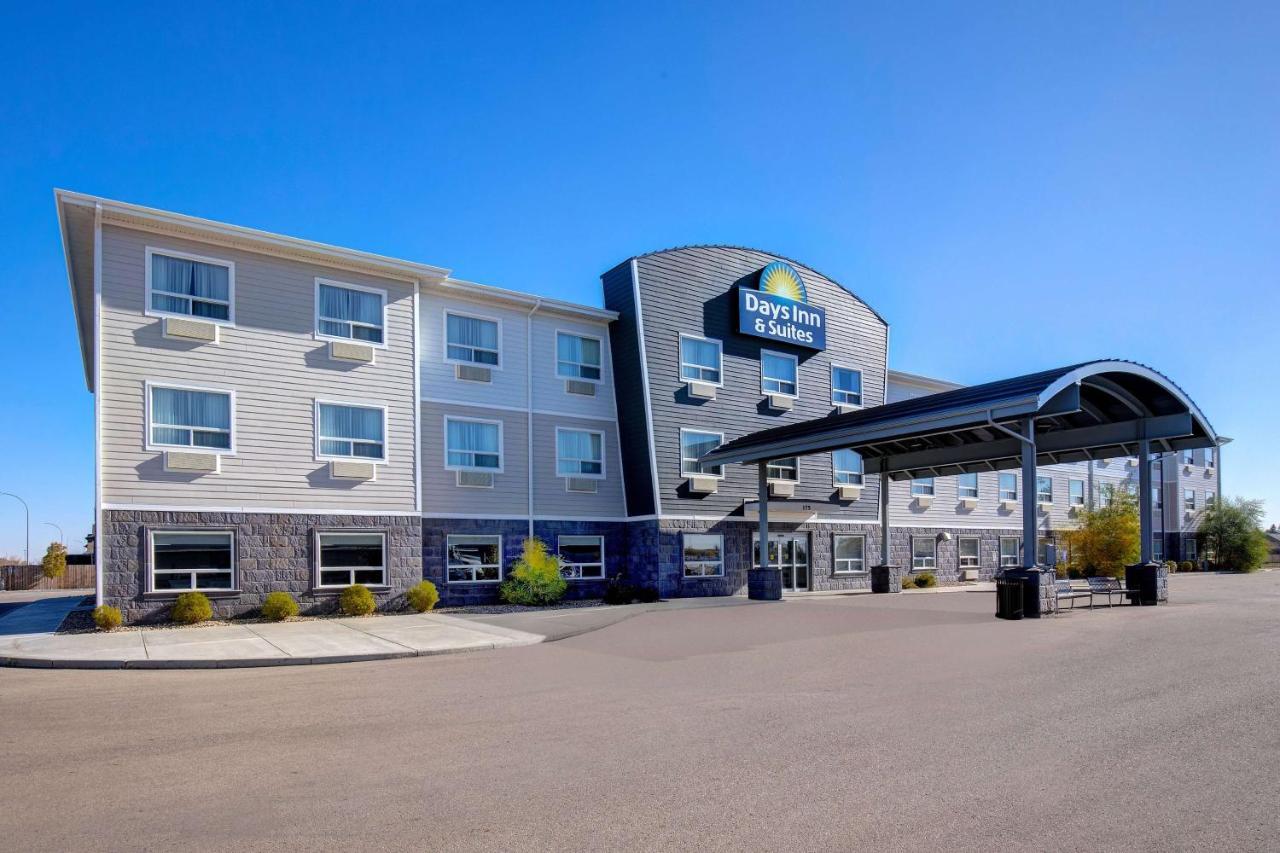 Days Inn & Suites By Wyndham Warman Exterior foto